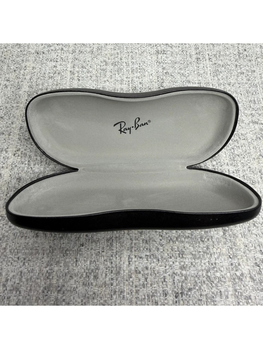 Ray-Ban Black Hard Clamshell Sunglasses Eyeglasses Case Gray Interior Genuine